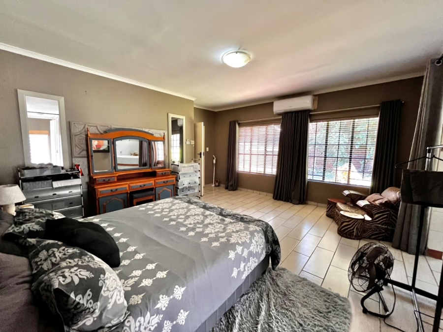 To Let 4 Bedroom Property for Rent in Cashan North West